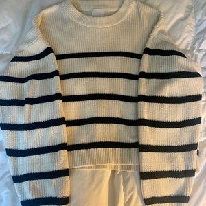 Black lines Sweater